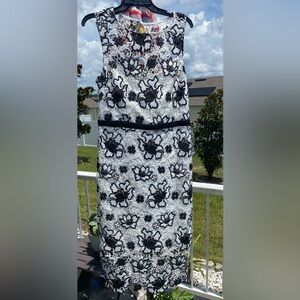 Elegant Bisou Bisou Lace Black and White Floral Dress